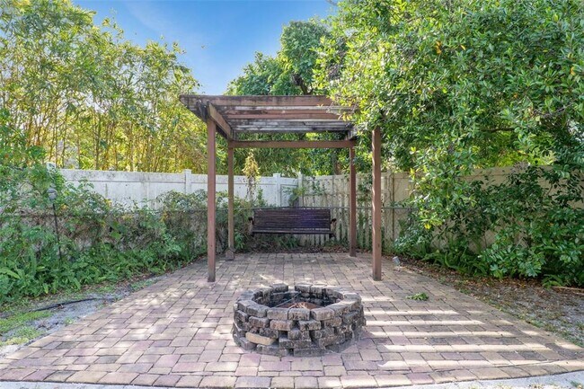 Building Photo - 606 Ellsworth St