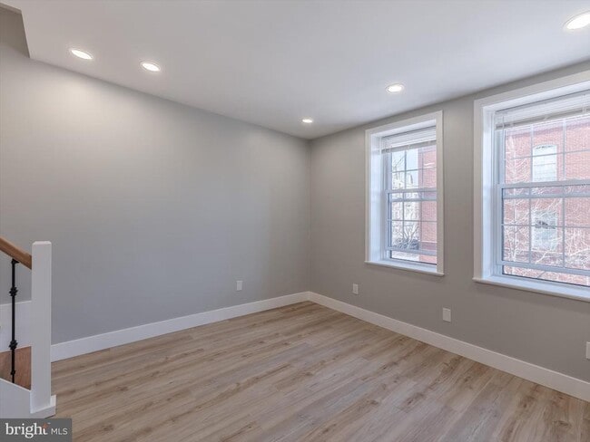 Building Photo - 672 N 19th St