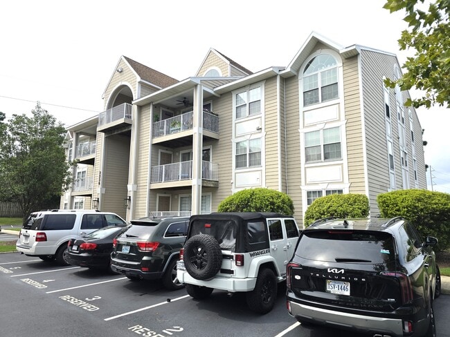 Building Photo - 2236 Lesner Crescent