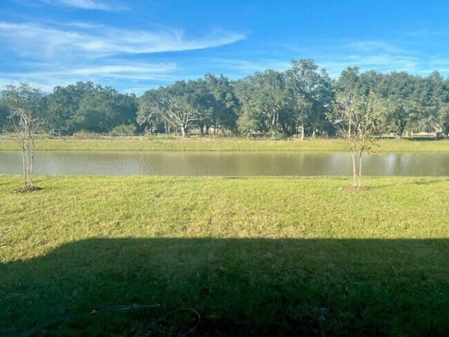 Building Photo - 1910 Birnham Wood Bnd
