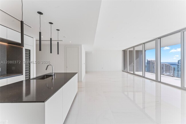 Building Photo - 300 Biscayne Blvd