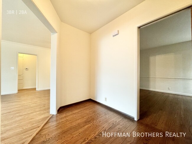 Building Photo - 6707 Blucher Ave