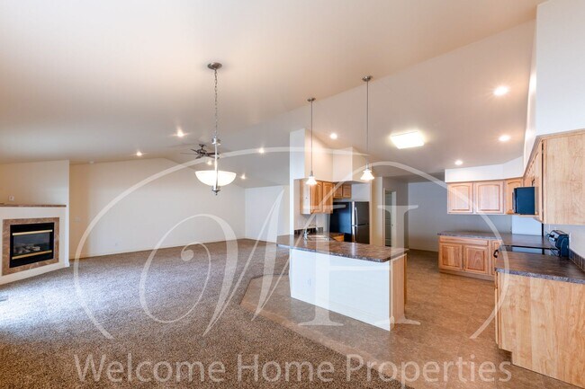 Building Photo - Spacious Home with Vaulted Ceilings