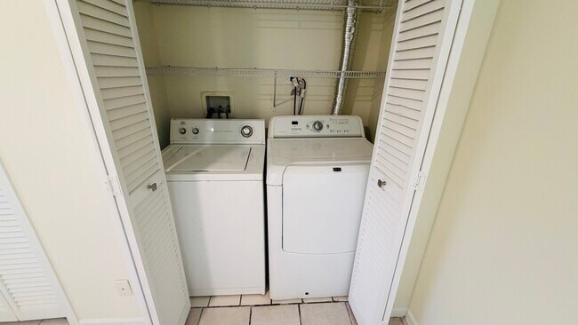 Building Photo - 356 W 31st St