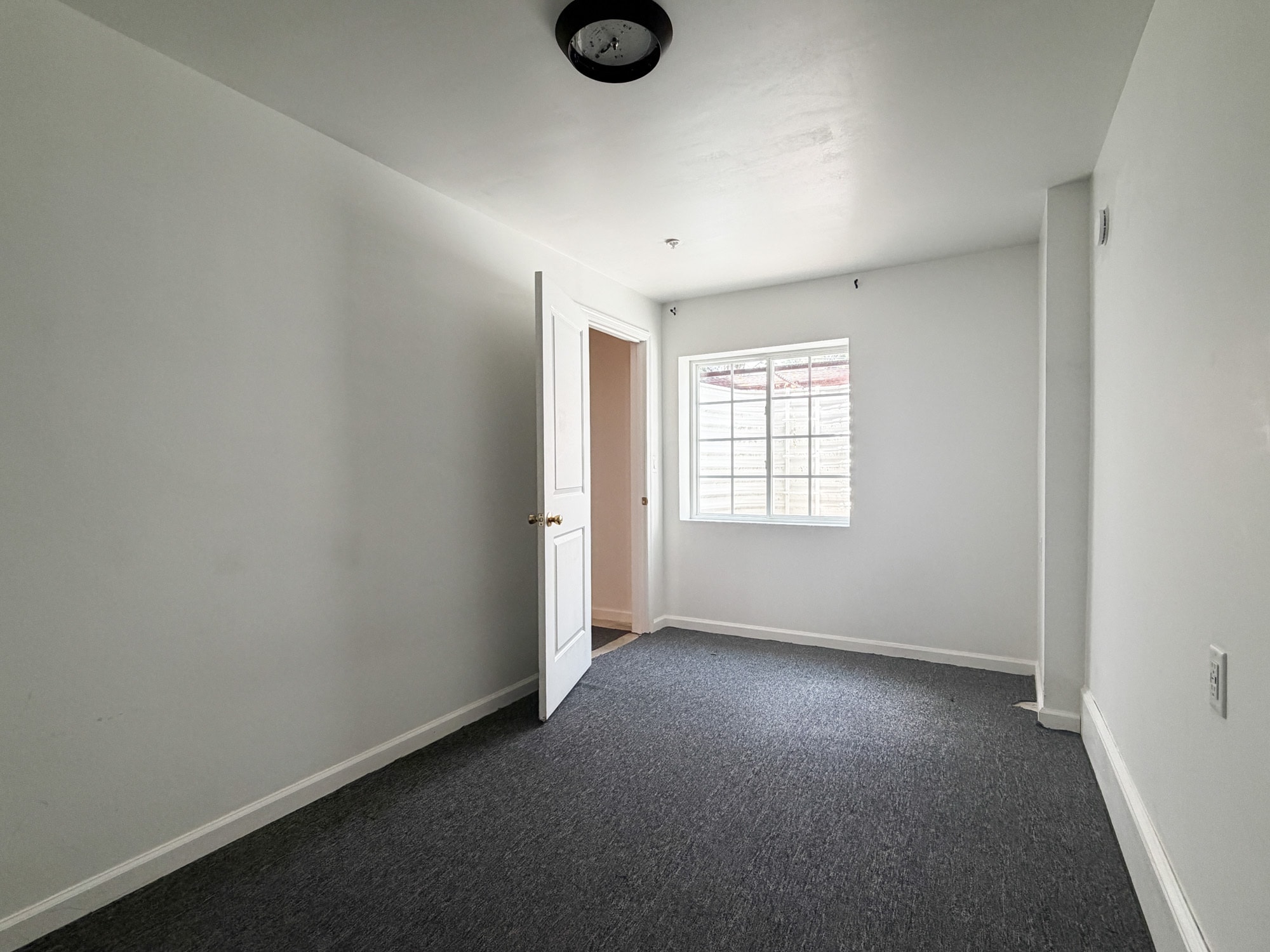 Building Photo - 900 Cadwell Ln