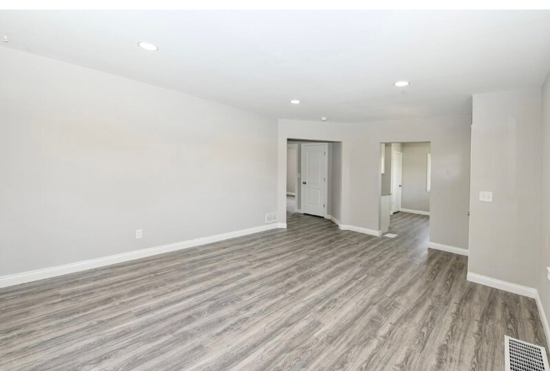 Building Photo - 791 Symmes Rd