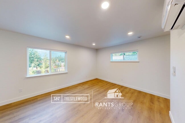 Building Photo - Easy I5 Access! 1 Bed ADU in Trestlewood!
