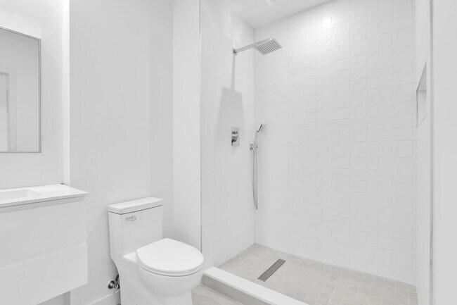 Building Photo - 300 S Australian Ave