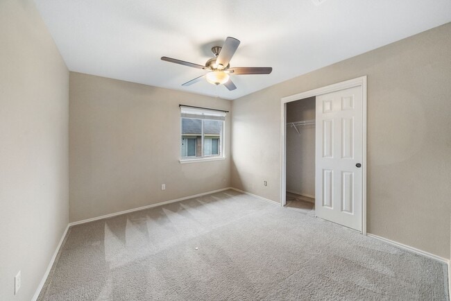Building Photo - 4105 Pebble Ridge Cove