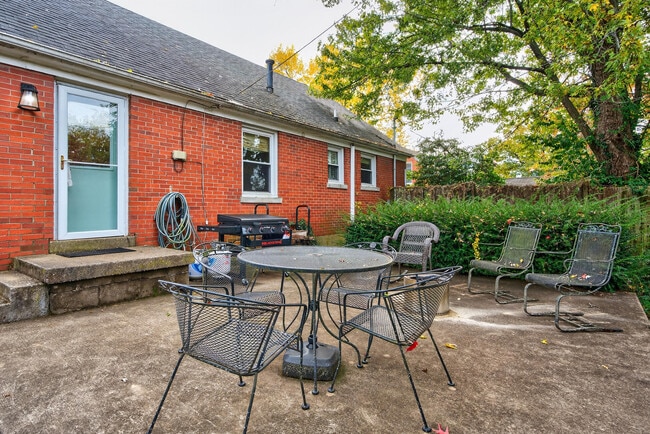 Building Photo - 1729 Appomattox Rd