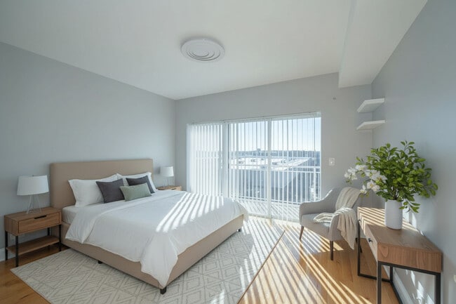 Building Photo - 6560 W Diversey Ave