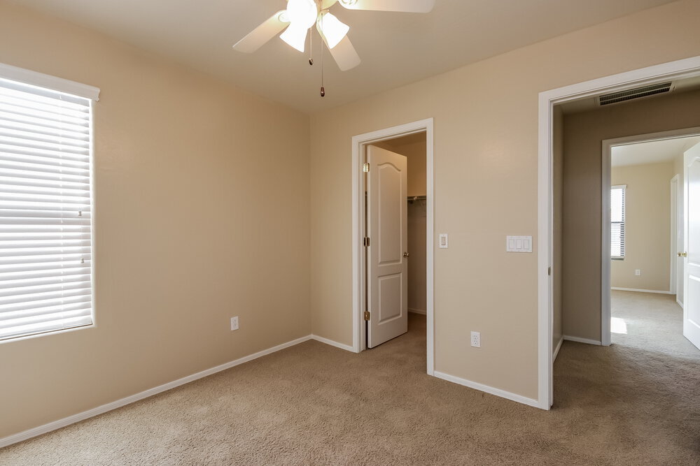 Building Photo - 6890 S Pearl Dr