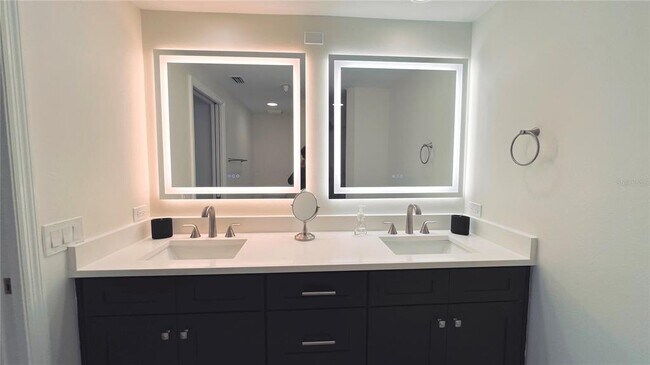 Building Photo - 4981 Bacopa Ln S