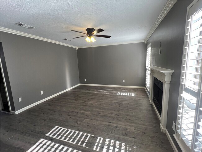 Building Photo - 6700 Richardson Rd