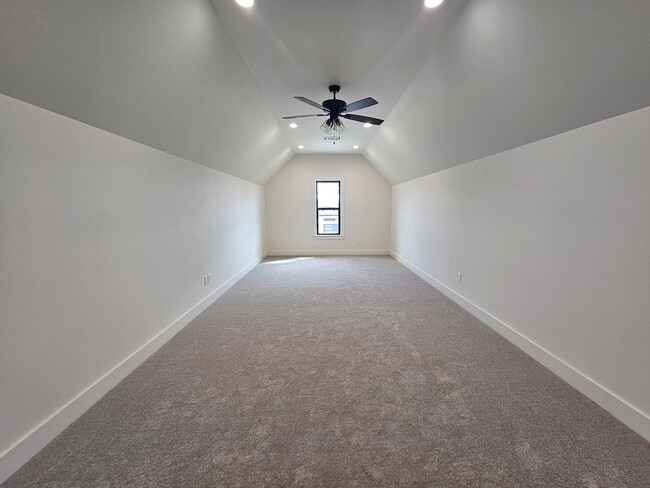 Building Photo - 7233 Havenwood Dr