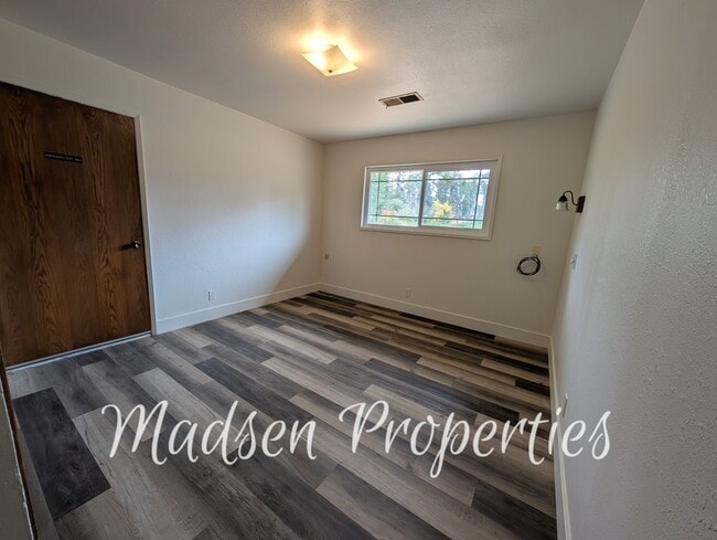 Building Photo - 6231 Pebble Ln