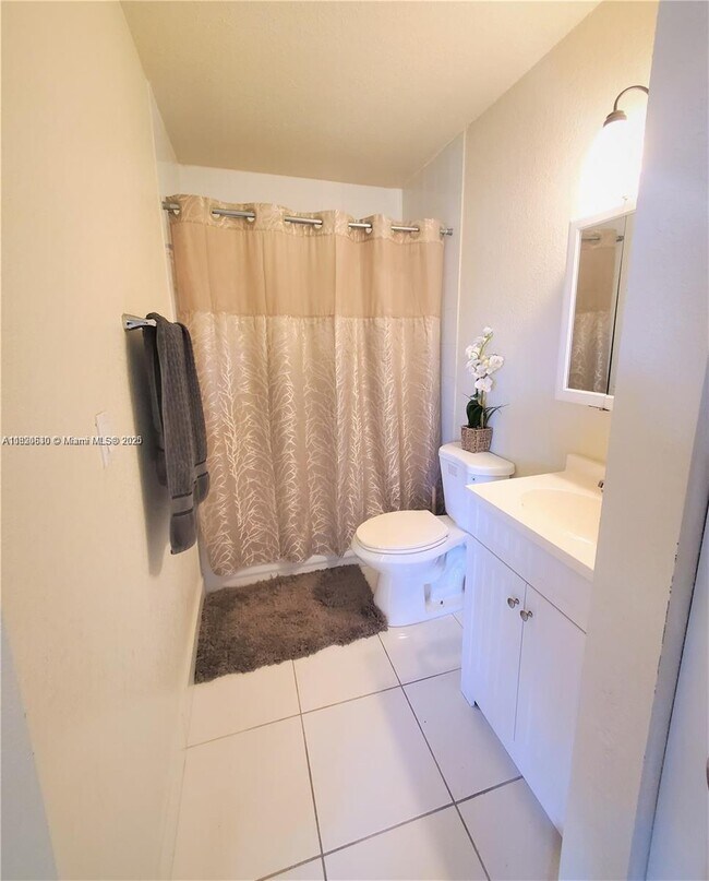 Building Photo - 15250 SW 134th Pl