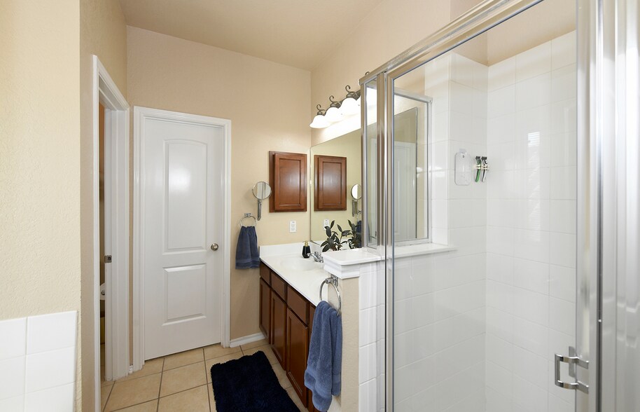 Building Photo - 1119 Pinnacle Falls