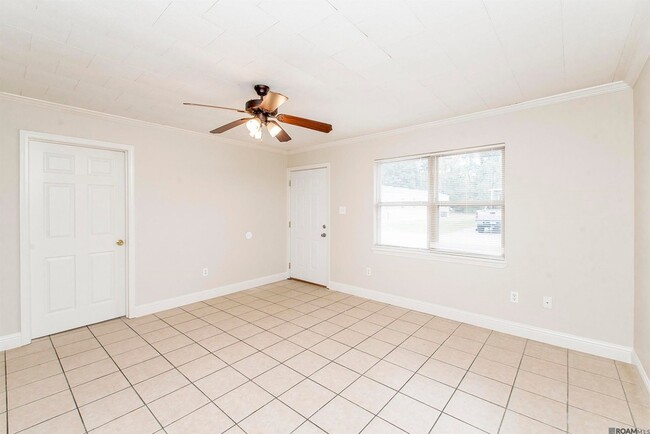 Building Photo - 27859 Frindik Ln