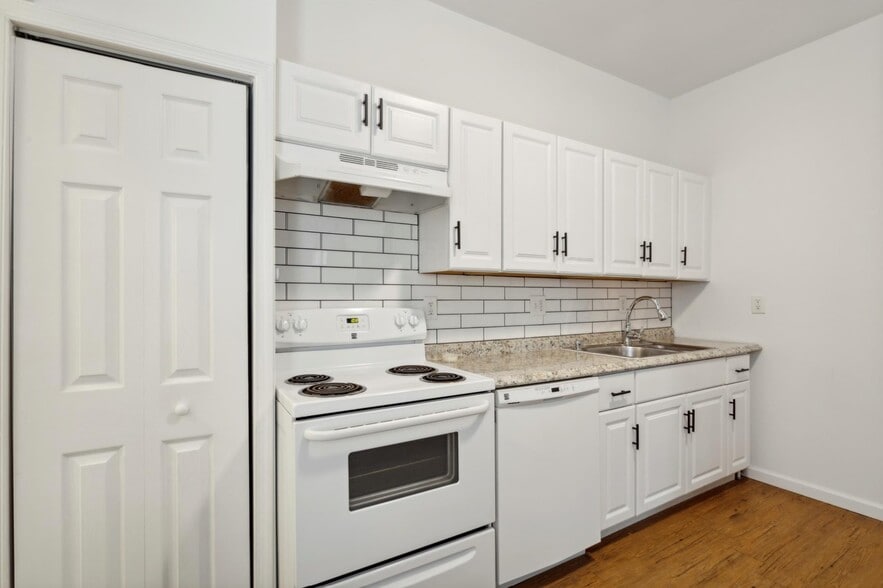 Building Photo - 1212 Day St