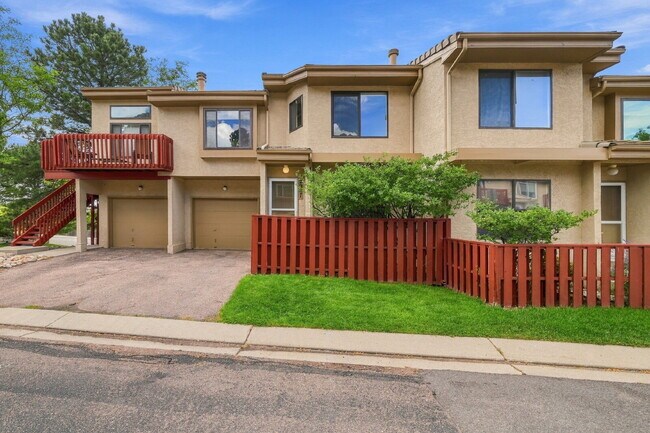 Building Photo - 2027 Bristlecone Dr