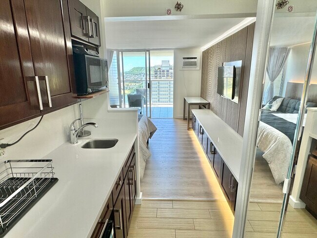 Building Photo - 445 Seaside Ave