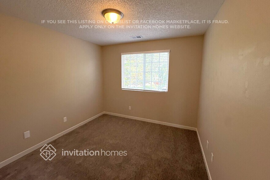 Building Photo - 5364 Goshawk St