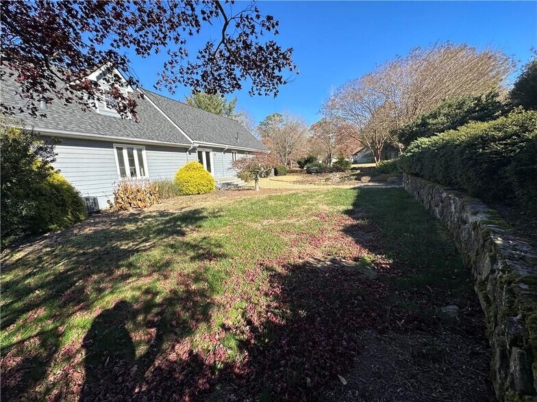 Building Photo - 3195 S Puckett Rd