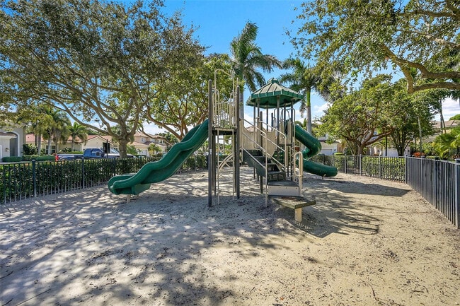 Building Photo - 3521 Boynton Beach Blvd