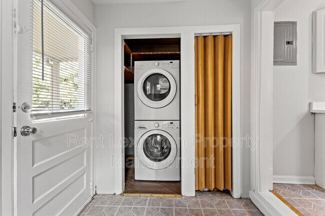 Building Photo - 1617 Liberty Rd