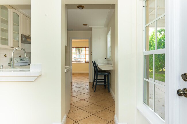 Building Photo - 245 Cortez Rd