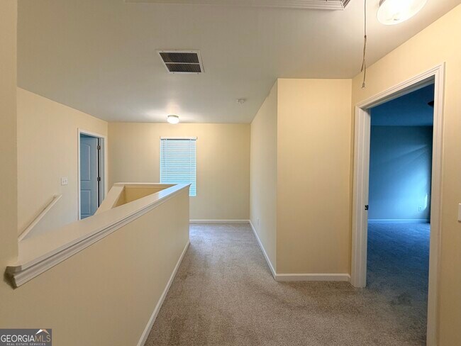 Building Photo - 18 Everett Cir SE