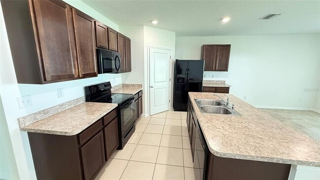Building Photo - 36110 Jenny Lynne Cir