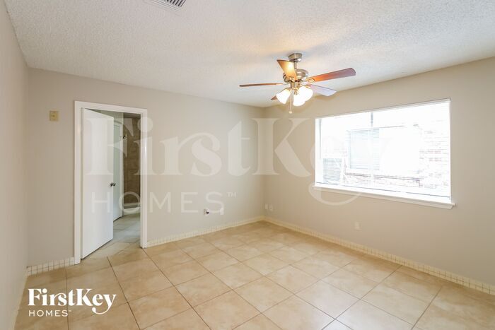 Building Photo - 7111 Navidad Rd
