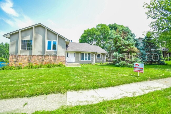 Primary Photo - 2 Bedroom + Flex Rm/2 Bath Duplex with Garage