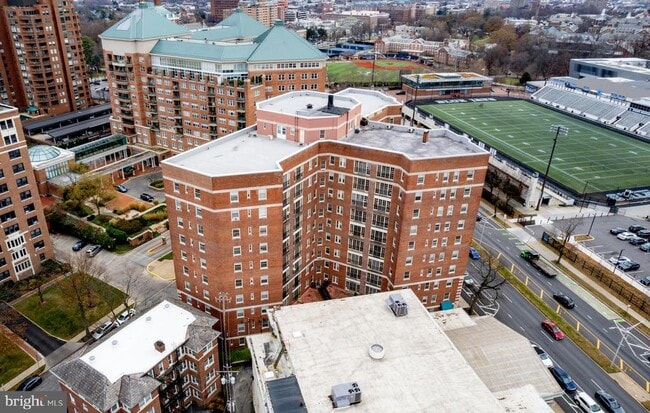Building Photo - 100 W University Pkwy
