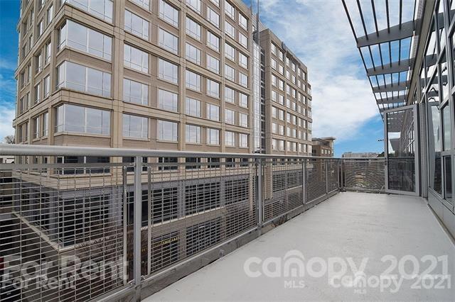 Building Photo - 1100 Metropolitan Ave