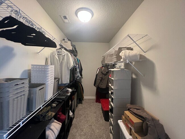 Building Photo - 208 Shallowbag Bay Ln