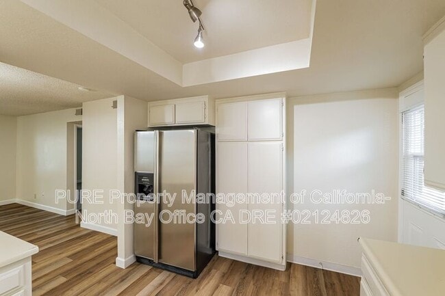 Building Photo - 2326 Tachevah Dr