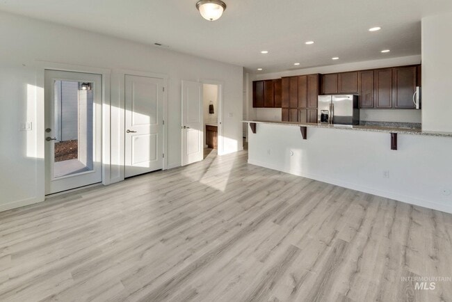 Building Photo - 5738 Cherry Ln