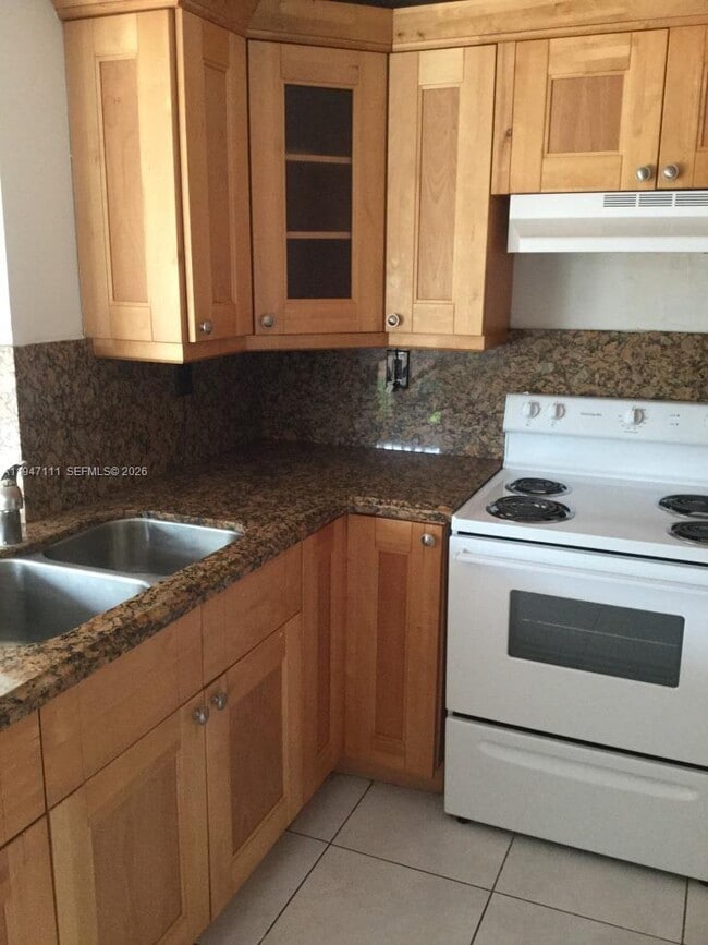 Building Photo - 10303 NW 9th St Cir