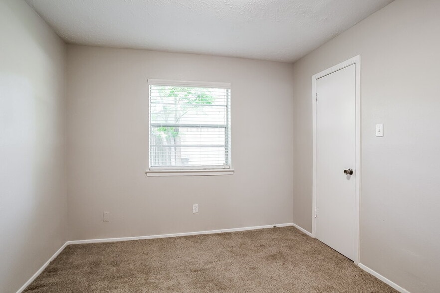 Building Photo - 4306 Hickorygate Dr