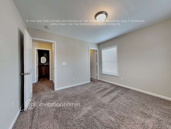 Building Photo - 716 Weathervane Dr