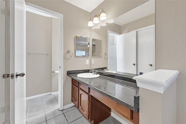Building Photo - 10007 Oakmont Dr