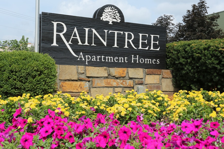 Primary Photo - Raintree Apartments