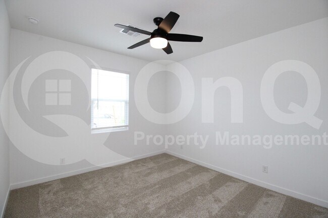 Building Photo - 23097 E Saddle Way