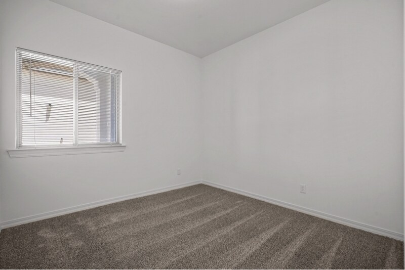 Building Photo - 12832 Linstead Ave
