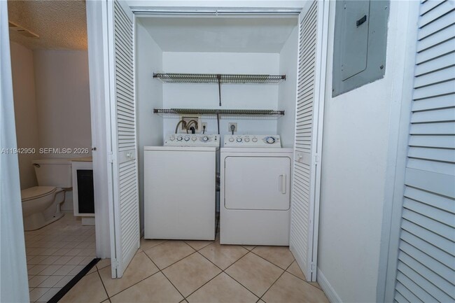 Building Photo - 2342 NW 36th Ave