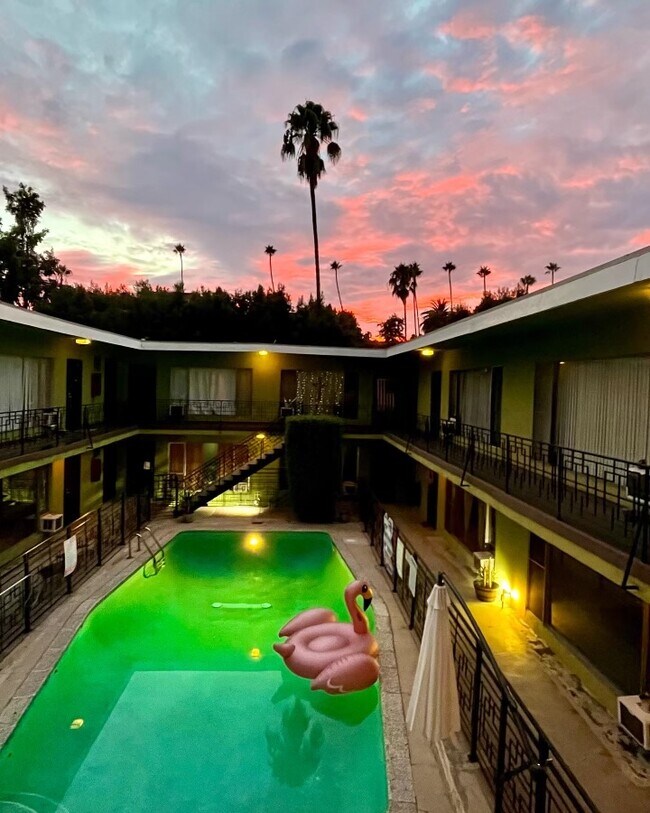 Building Photo - Tropicanyon Apartments