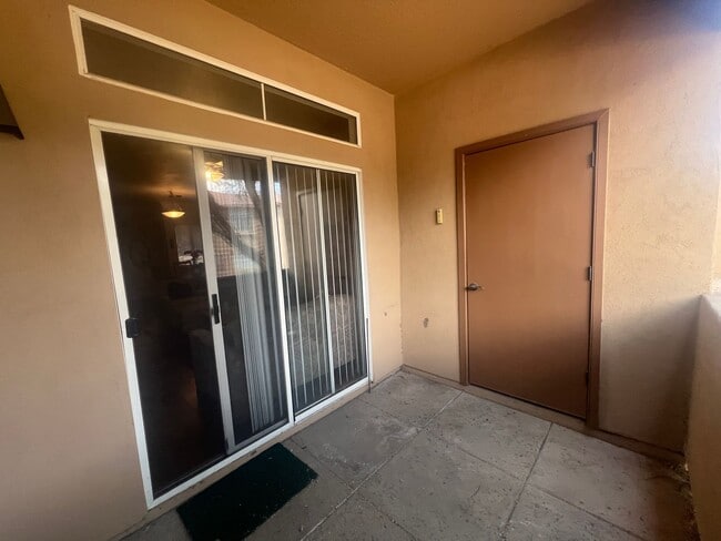 Building Photo - FURNISHED 2 BED/2 BA CONDO AT SUNRISE & KOLB!  AVAILABLE FOR SELF VIEWING!